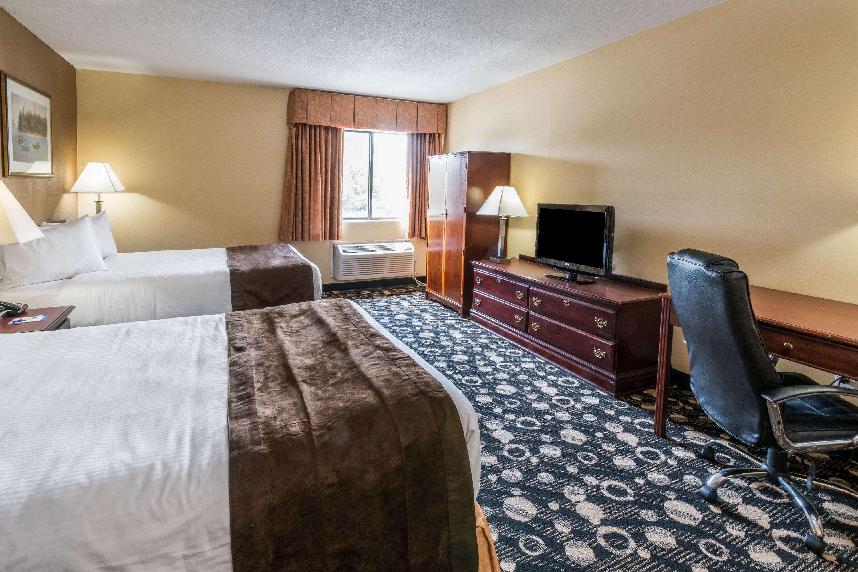 Baymont By Wyndham Branford/New Haven Hotel Eksteriør billede