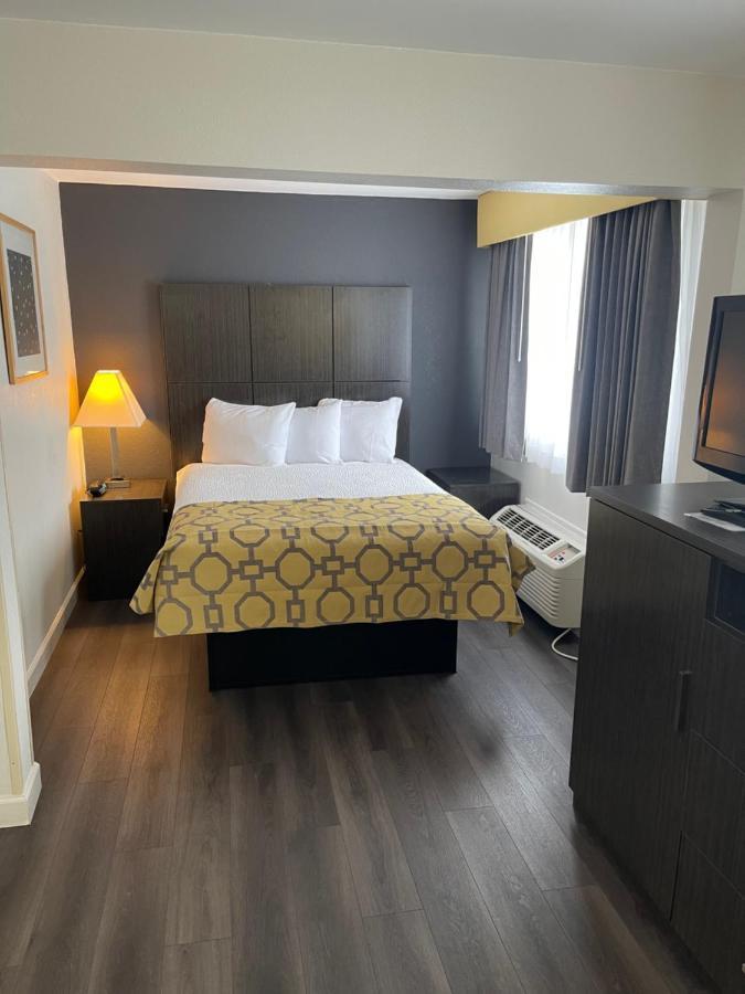 Baymont By Wyndham Branford/New Haven Hotel Eksteriør billede